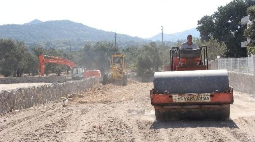 Yol Düzenleme Çalışmaları Sürüyor