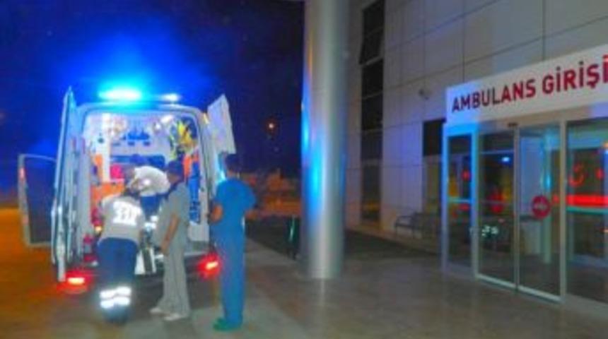 Osmancık&rsquo;ta Otob&uuml;sle Otomobil &Ccedil;arpıştı