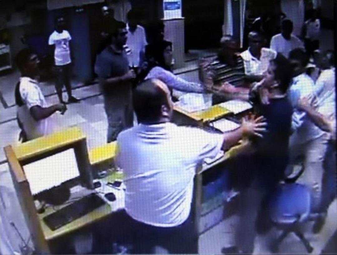 Acil Servis Doktoruna Darp