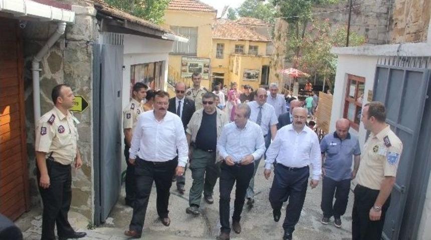 Bakan Eker&rsquo;den Sinop&rsquo;a S&uuml;priz Ziyaret