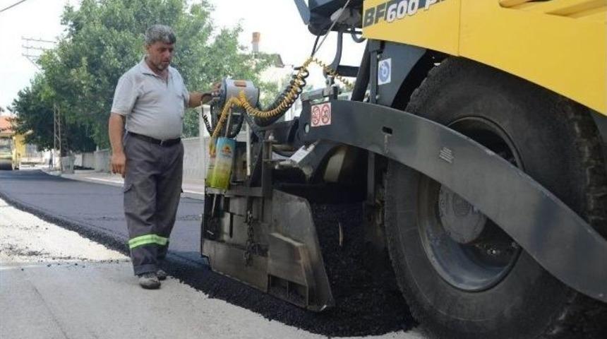 Meram Belediyesi&rsquo;nin Asfalt &Ccedil;alışmaları S&uuml;r&uuml;yor