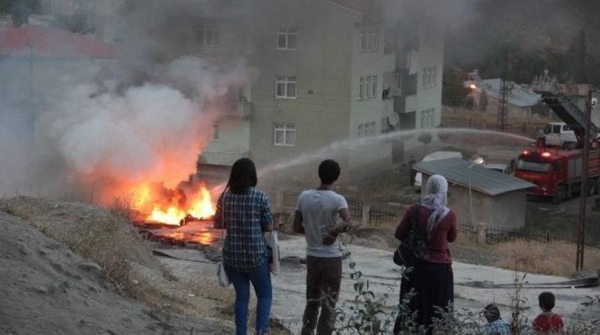Hakkari Karting Pistinde &Ccedil;ıkan Yangın Korkuttu