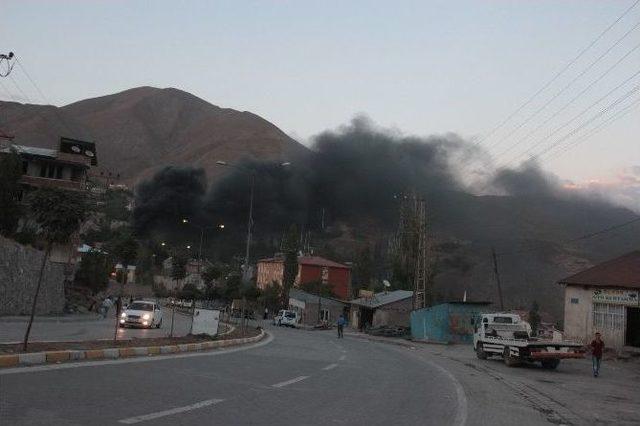 Hakkari Karting Pistinde Çıkan Yangın Korkuttu