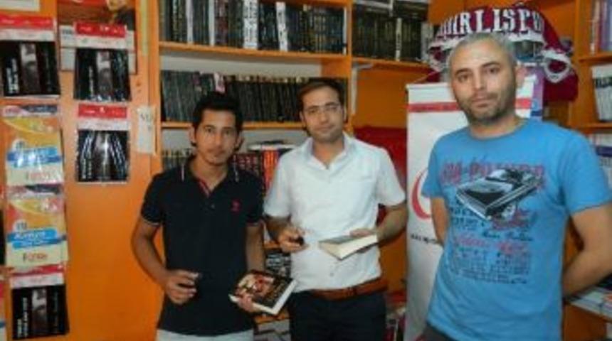 (&ouml;zel Haber) Kitap Satışı İ&ccedil;in İlgin&ccedil; Kampanya: Kitap Alana &Ccedil;ay Bedava