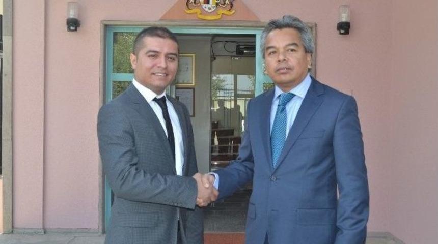 Malezya B&uuml;y&uuml;kel&ccedil;isi Zin, Angef Heyetini Kabul Etti