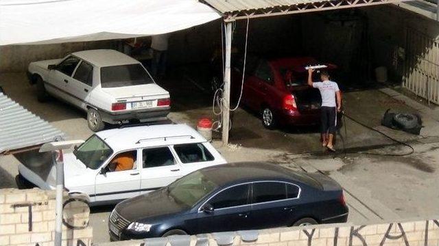 Adıyaman’da Toz Bulutu Ve Çamur Yağışı