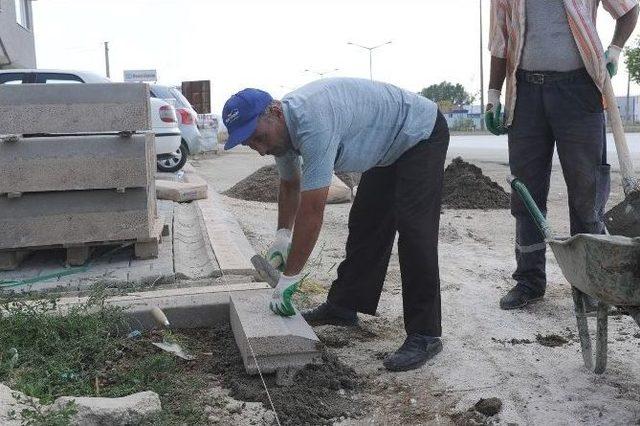 4 Eylül Mahallesi’nde Alt Yapı Ve Kaldırım Çalışması