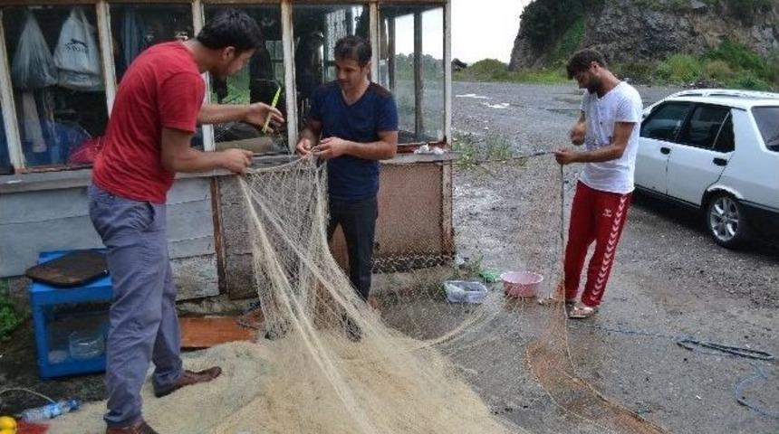 Alaplı&rsquo;lı Balık&ccedil;ılar Av Sezonuna Hazırlanıyor