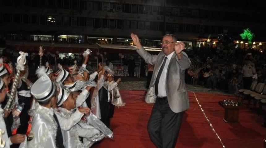 L&uuml;leburgaz&rsquo;da 15. S&uuml;nnet Şenliği Kına Gecesi Yapıldı