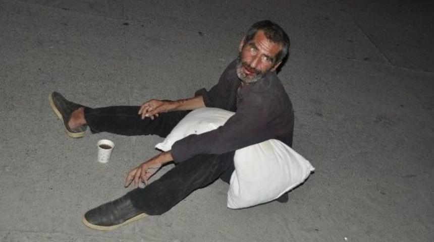 &Ouml;nce Darp Edilip Sonra Gasp Edilen Alkoll&uuml; Vatandaş, Hastaneye S&uuml;r&uuml;nerek Geldi