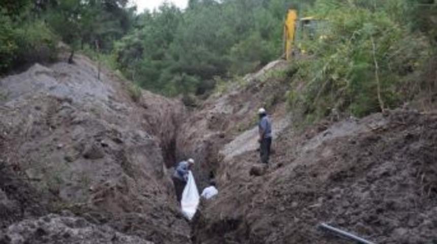 Kırsal Mahallenin Su Sorununu Başkan Yavaş &Ccedil;&ouml;zd&uuml;