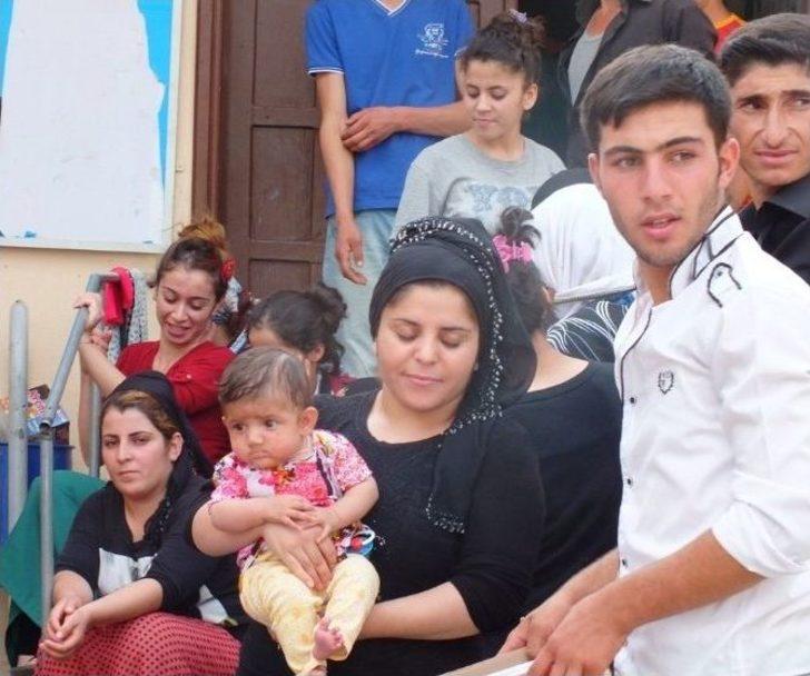 Çukurca’ya İlk Mülteci Grubu Geldi G4