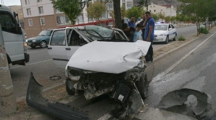 Trafik Kazası Ucuz Atlatıldı