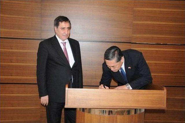 Japonya Büyükelçisinden Şanlıurfa Valiliği’ne Ziyaret 1