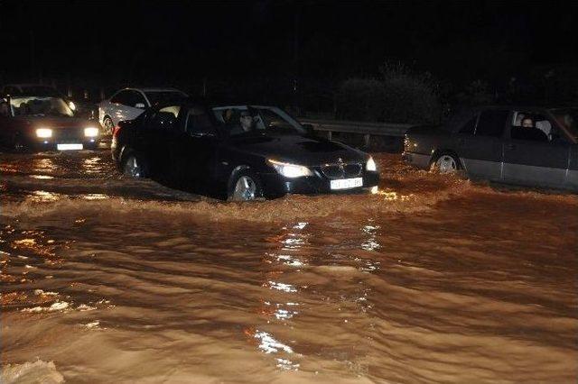 Trabzon’da Aşırı Yağış Su Baskınlarına Neden Oldu