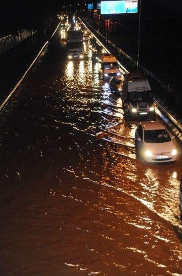 Trabzon’da Aşırı Yağış Su Baskınlarına Neden Oldu