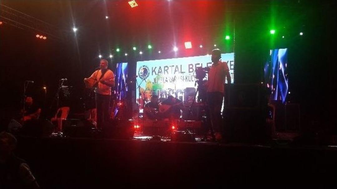 Kartallılar Grup Yorum T&uuml;rk&uuml;leriyle Coştu