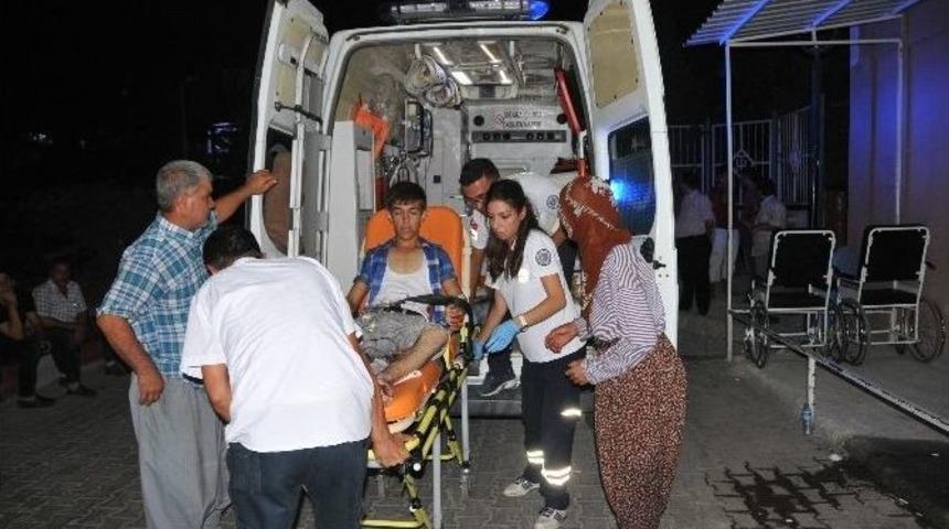 Mahallede Oturan Gen&ccedil;lere Pompalı T&uuml;fekle Ateş A&ccedil;ıldı 6 Yaralı