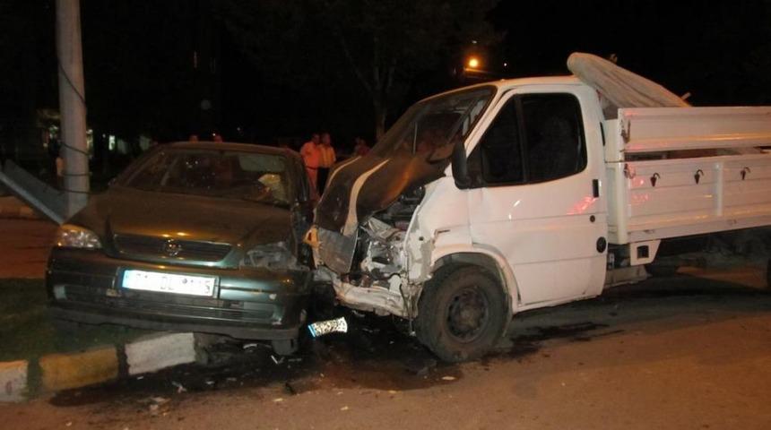 Tokat'ta Trafik Kazası: 3 Yaralı