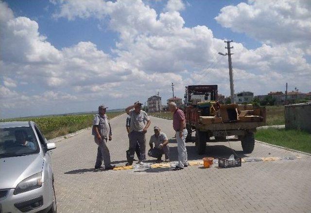 Muratlı’da Yeni Hız Kesici Kasisler Takılıyor