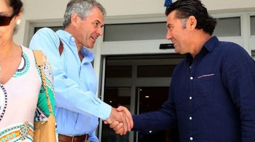 İngiltere&rsquo;nin Abd B&uuml;y&uuml;kel&ccedil;isinden Başkan Kocadon&rsquo;a Ziyaret