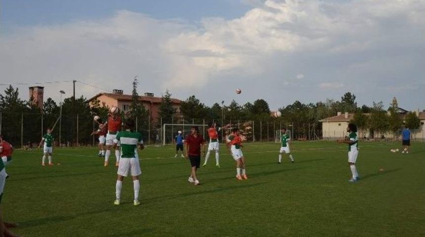 Kayseri Şekerspor Ma&ccedil;ı Aşırı R&uuml;zgar Ve Yağmur Nedeniyle Yarıda Kaldı