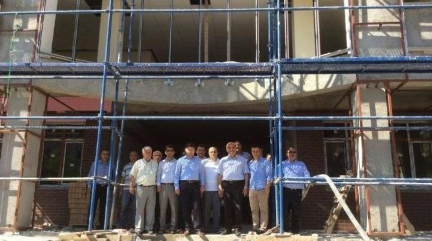 Tun&ccedil;, İmam Hatip Ortaokulu İnşaatını İnceledi