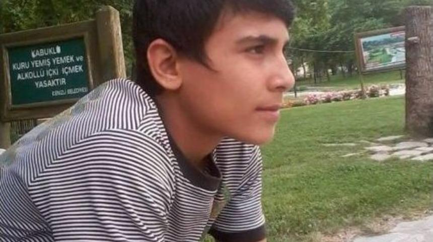 Elini Makineye Kaptıran Gen&ccedil; İş&ccedil;i Hayatını Kaybetti