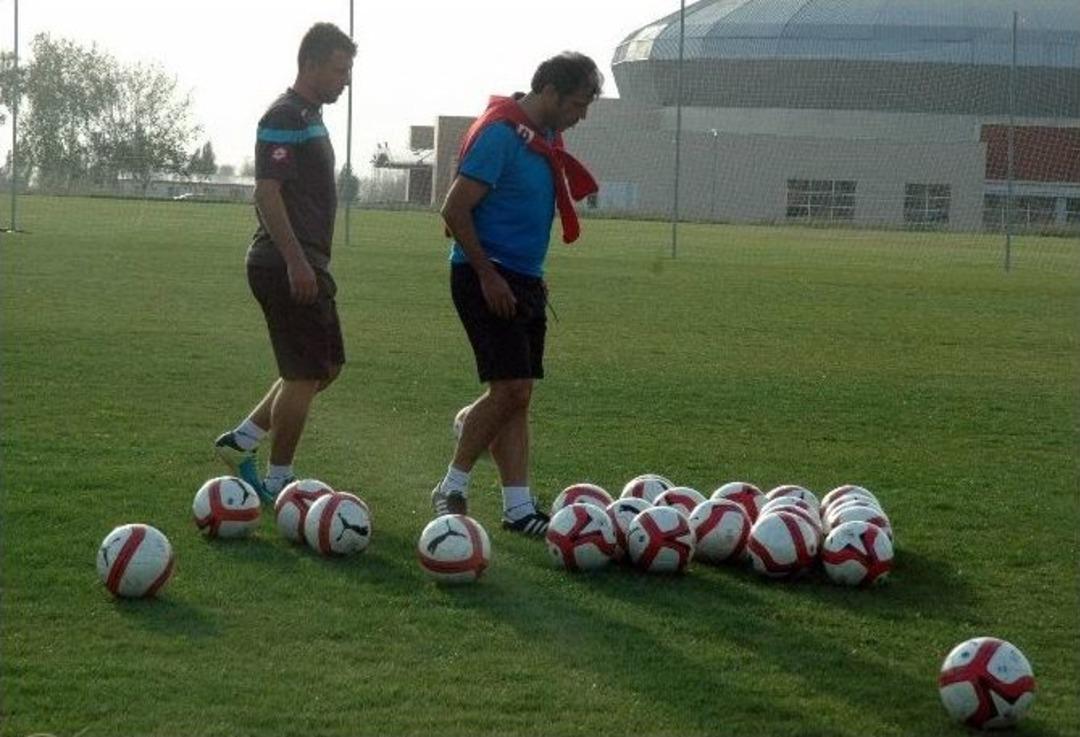 B&uuml;y&uuml;kşehir Belediye Erzurumspor Yeni Sezona İddialı Hazırlanıyor