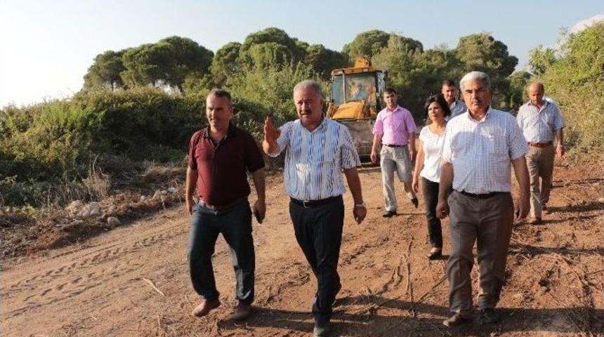 Aksu&rsquo;da Yol &Ccedil;alışmaları Devam Ediyor