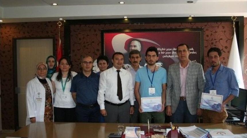 Acil Servis Hemşirelerine &Ouml;d&uuml;l