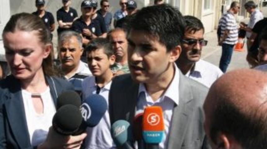 İzmir&rsquo;deki Paralel Yapı Operasyonunda Bir Emniyet M&uuml;d&uuml;r Yardımcısı Teslim Oldu