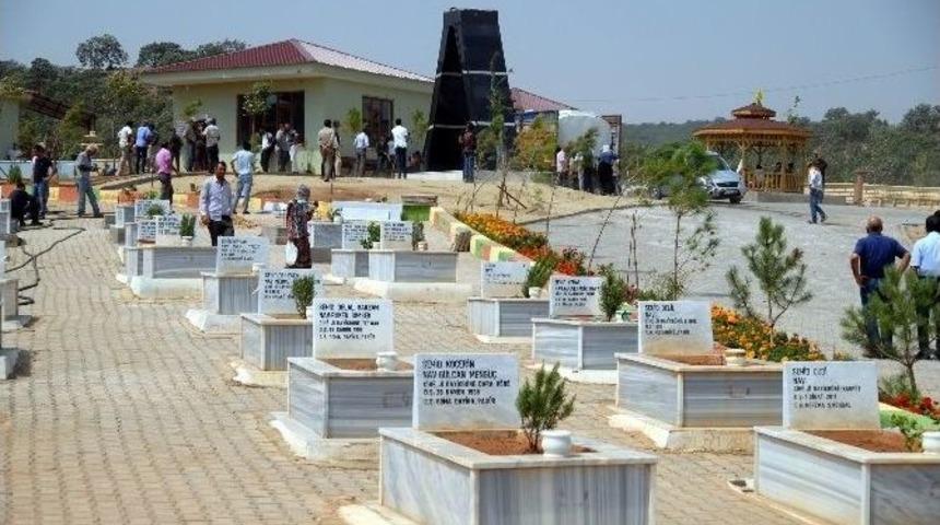 Lice&rsquo;de Yıktırılan Pkk&rsquo;lının Heykeli