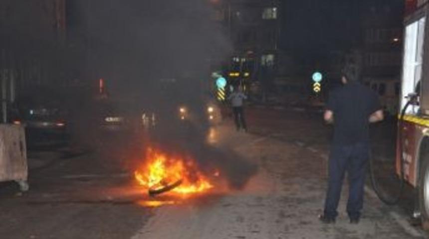 Kaza Yapan Motosiklet Alev Alev Yandı