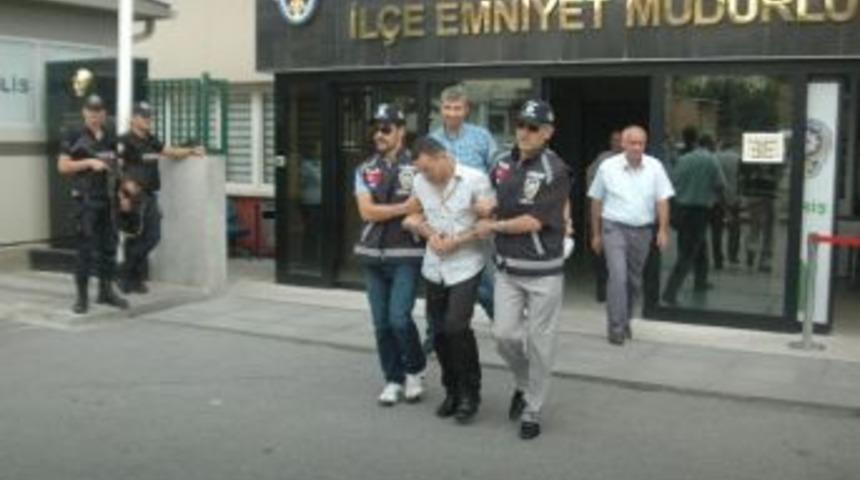 Cinsel İlişkiye Girmek İsteyen Arkadaşını 28 Yerinden Bı&ccedil;akladı