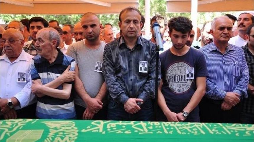 Halı Sahada Kalp Krizi Ge&ccedil;irerek Hayatını Kaybetti