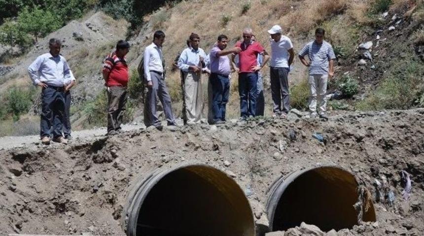 Kaymakam &Ccedil;i&ccedil;ekli, G&ouml;kdere Grup K&ouml;y Yollarında İncelemelerde Bulundu