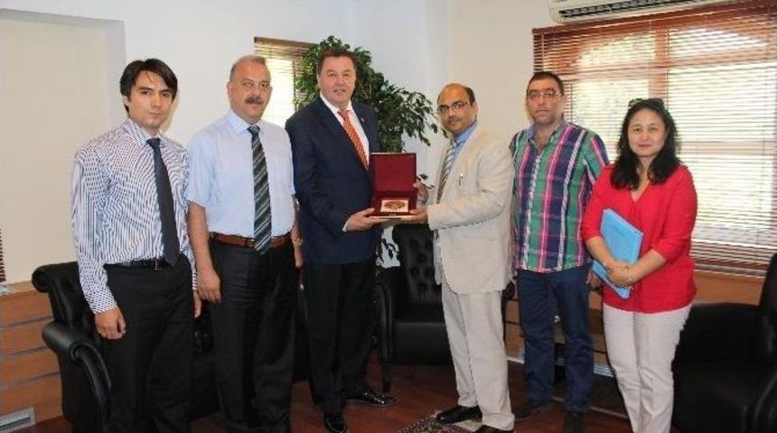 Hindistan Başkonsolosu Marmaris Ticaret Odasını Ziyaret Etti