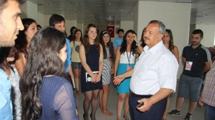 Başkan Uysal, Halk Sağlığı Yaz Okulunu Ziyaret Etti