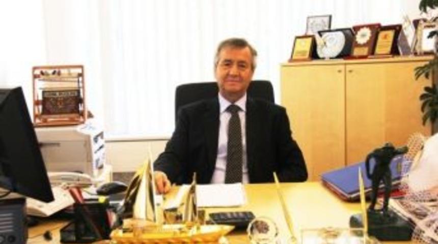 Burhaniye Belediyesi&rsquo;nde Akkılın&ccedil;, Başkan Yardımcısı Oldu