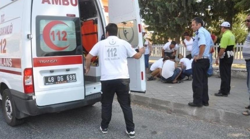 Kalp Krizi Ge&ccedil;iren Şahsa İlk Yardımı Polisler Yaptı