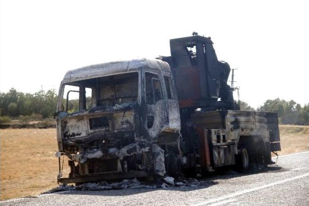 Karakola Saldırının Ardından Bing&ouml;l-diyarbakır Yolu Kapatıldı