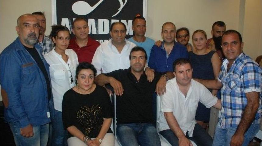 Gazze İ&ccedil;in El Ele