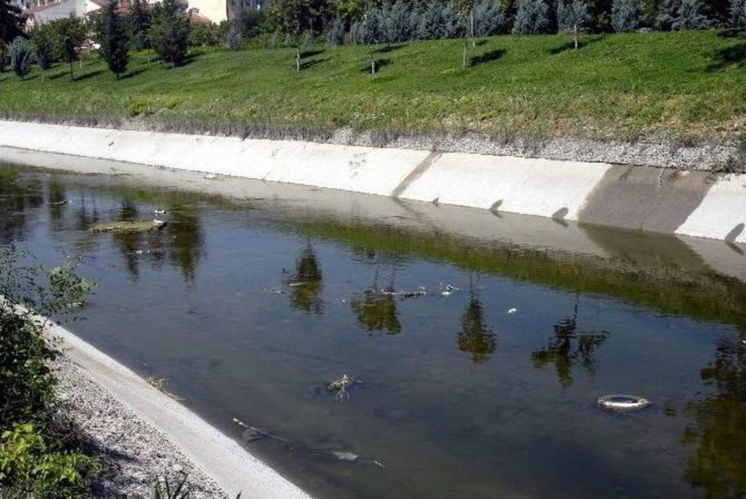 Porsuk &Ccedil;ayındaki Atıklar G&ouml;renleri Şaşırttı