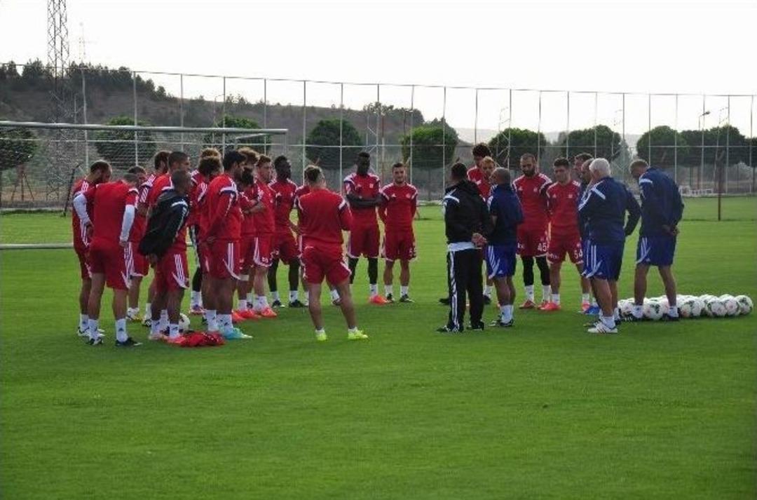 Sivasspor Yeni Sezon Hazırlıklarını S&uuml;rd&uuml;r&uuml;yor