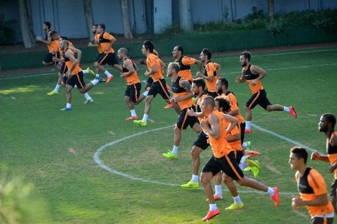 Galatasaray, Fenerbah&ccedil;e Ma&ccedil;ının Hazırlıklarına Başladı
