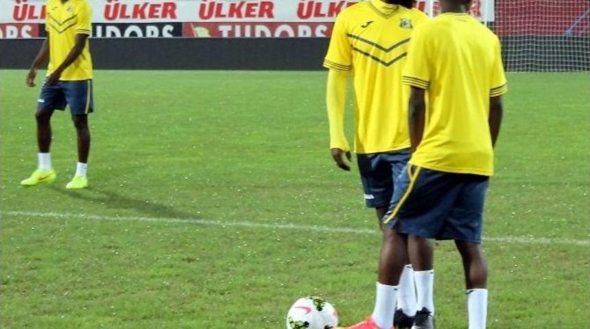 Rostov, Avni Aker’de Çalıştı