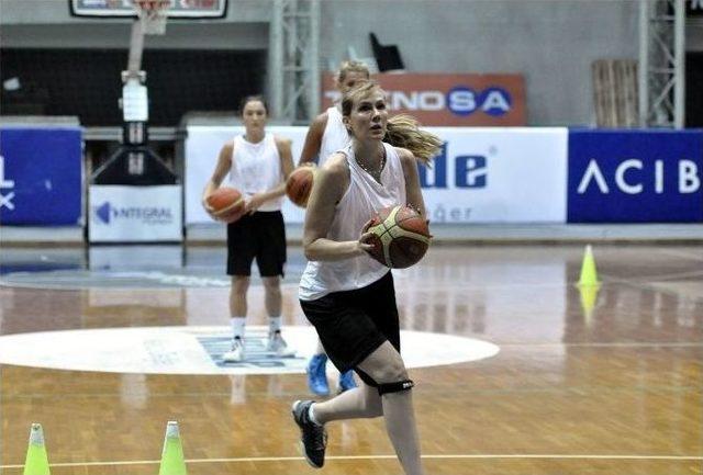 Beşiktaş Kadın Basketbol Takımı Sezonu Açtı