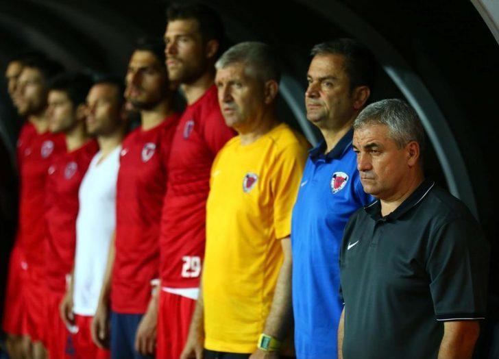 Trafik Kazası Geçiren Futbolcu Yararına Maç G1