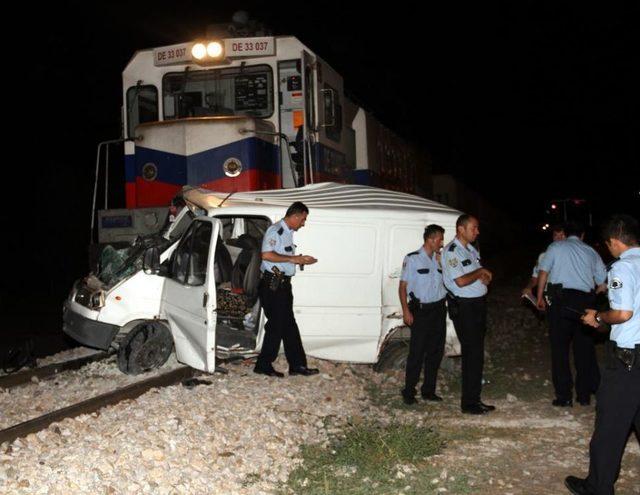 Hatay'da Hemzemin Geçitte Kaza: 1 Yaralı